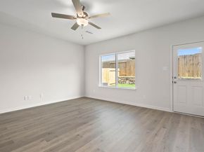 300  Revolution Drive , Venus Texas 76084