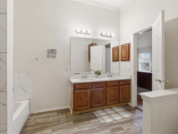 911  SUMNER Drive , Mesquite Texas 75149