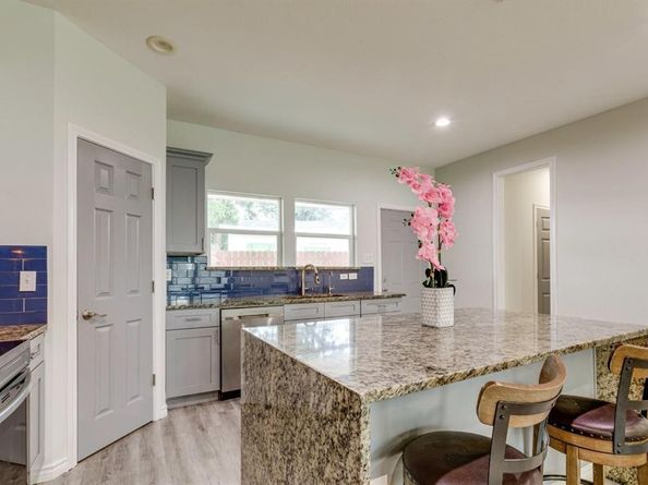 3083  Sunnyvale Street , Dallas Texas 75216