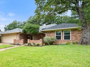 1229  Brookfield Lane , Mansfield Texas 76063