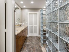 411 W 7th Street  806, Fort Worth Texas 76102