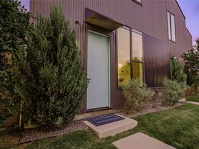 1504  Burlew Street  101, Dallas Texas 75204