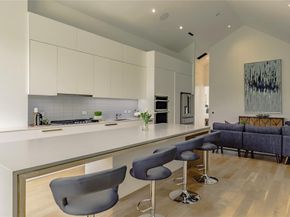 1504  Burlew Street  101, Dallas Texas 75204