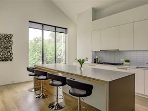 1504  Burlew Street  101, Dallas Texas 75204
