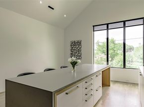 1504  Burlew Street  101, Dallas Texas 75204