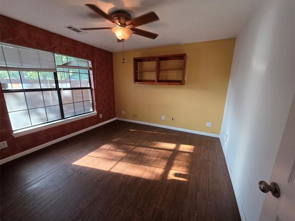 2216  Daisy Lane , Fort Worth Texas 76111