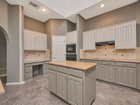 4731  Saddlebrook Drive , Benbrook Texas 76116