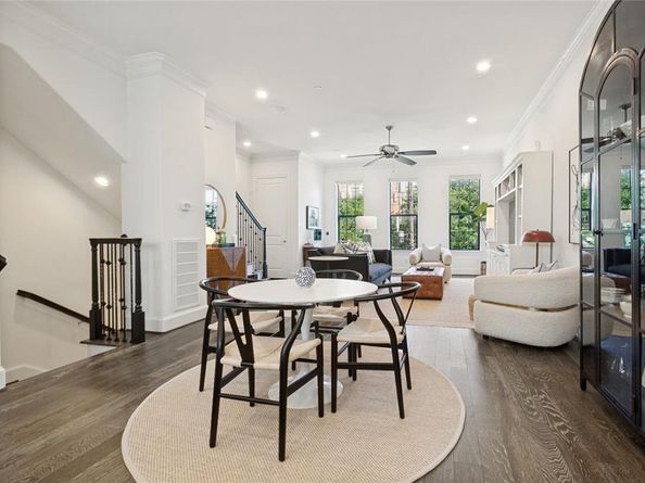 7333  Valley View Lane  604, Dallas Texas 75240