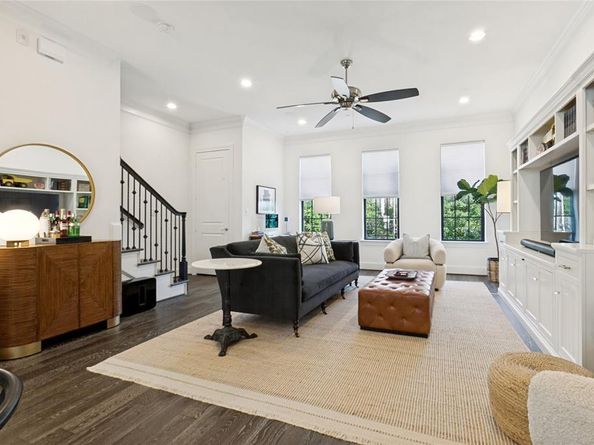 7333  Valley View Lane  604, Dallas Texas 75240