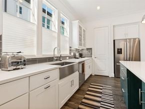 7333  Valley View Lane  604, Dallas Texas 75240