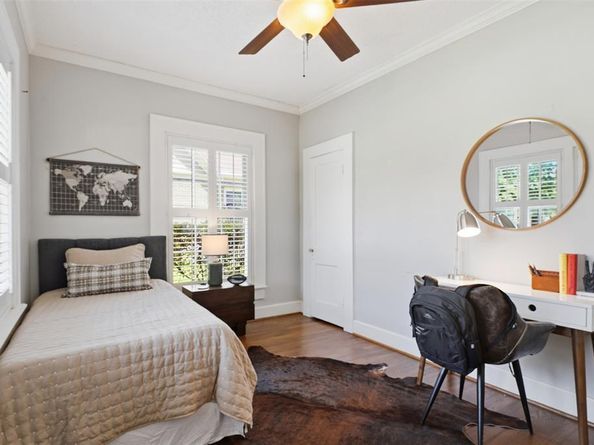5606  Mercedes Avenue , Dallas Texas 75206
