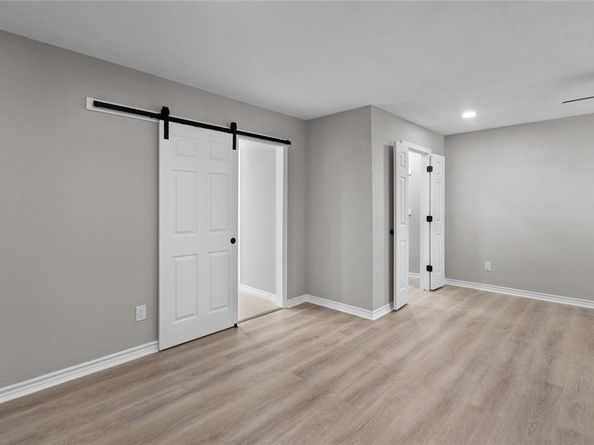 1008  Ross Trail , Arlington Texas 76012