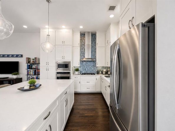 730  Spanish Oaks Place , Dallas Texas 75204