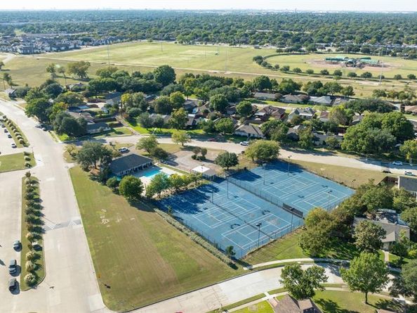 607  Trailwood Court , Garland Texas 75043