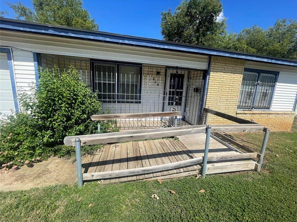 4509  Quails Lane , Fort Worth Texas 76119