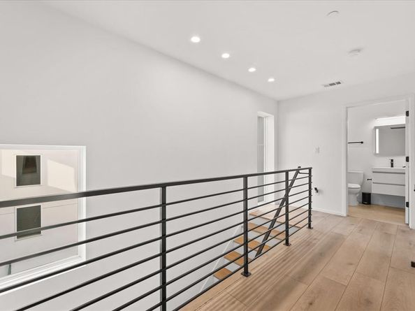 2001 N Prairie Avenue  106, Dallas Texas 75204