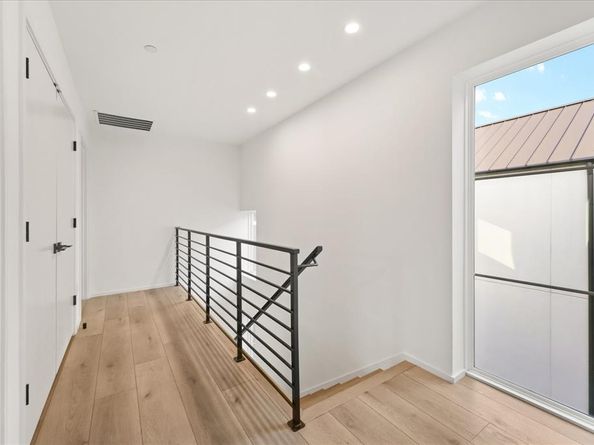2001 N Prairie Avenue  106, Dallas Texas 75204