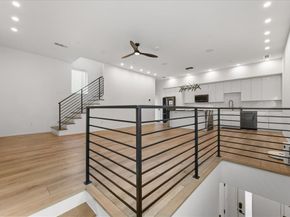 2001 N Prairie Avenue  106, Dallas Texas 75204