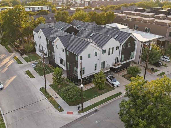 2001 N Prairie Avenue  106, Dallas Texas 75204