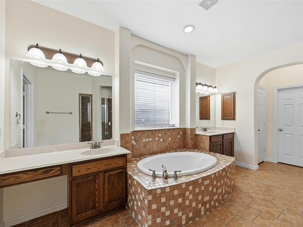 10105  Renwick Cove , Fort Worth Texas 76244