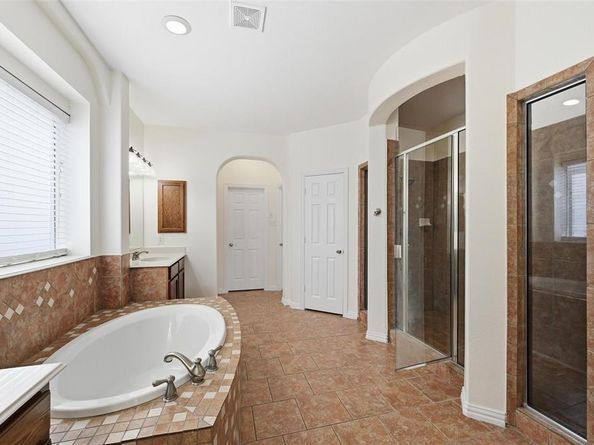 10105  Renwick Cove , Fort Worth Texas 76244