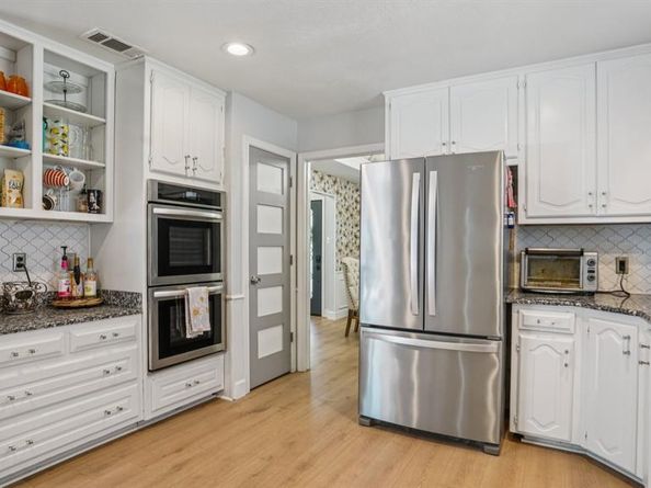 514  Willow Way , Highland Village Texas 75077