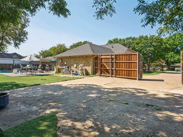 514  Willow Way , Highland Village Texas 75077