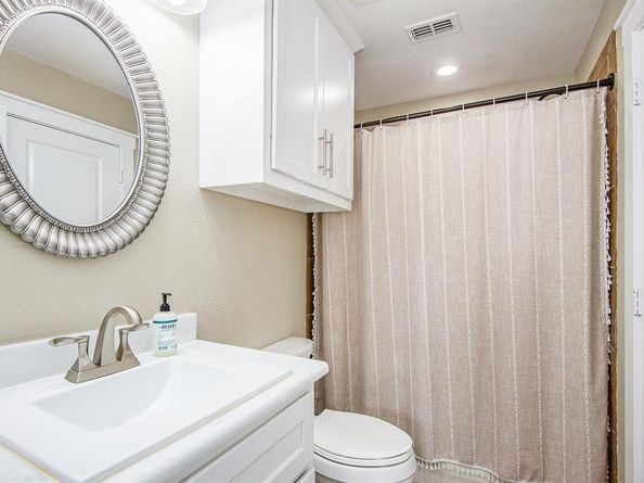 1209  Rollie Michael Lane , Fort Worth Texas 76179