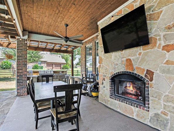 1209  Rollie Michael Lane , Fort Worth Texas 76179