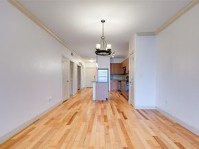 3818  Holland Avenue  305, Dallas Texas 75219