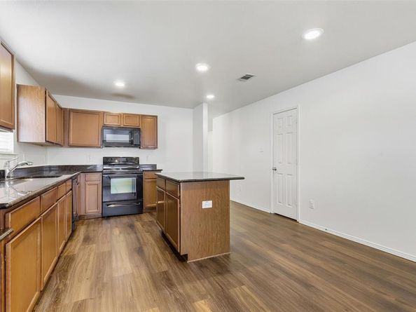 2621  Mill Springs Pass , Fort Worth Texas 76123
