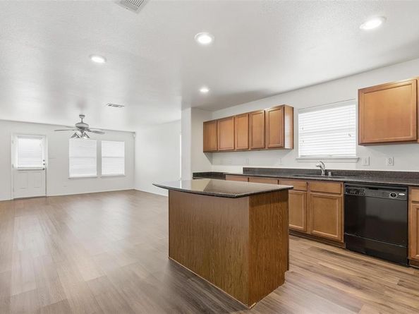 2621  Mill Springs Pass , Fort Worth Texas 76123
