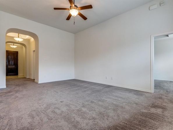 809  Orleans Square , Aubrey Texas 76227