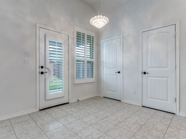 809  Orleans Square , Aubrey Texas 76227