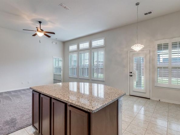 809  Orleans Square , Aubrey Texas 76227