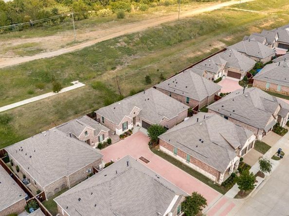 1939  Spotted Fawn Drive , Arlington Texas 76005