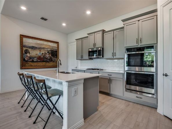 1939  Spotted Fawn Drive , Arlington Texas 76005