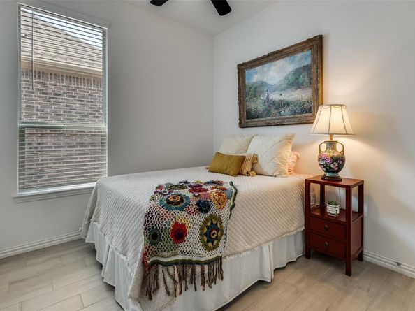 1939  Spotted Fawn Drive , Arlington Texas 76005