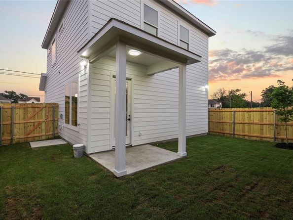 4831  Brashear Street , Dallas Texas 75210