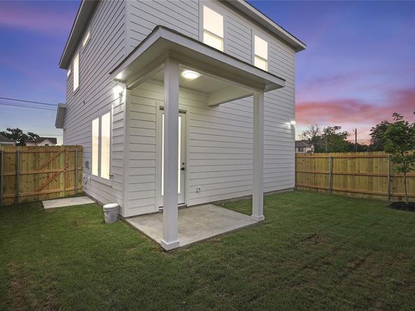 4831  Brashear Street , Dallas Texas 75210