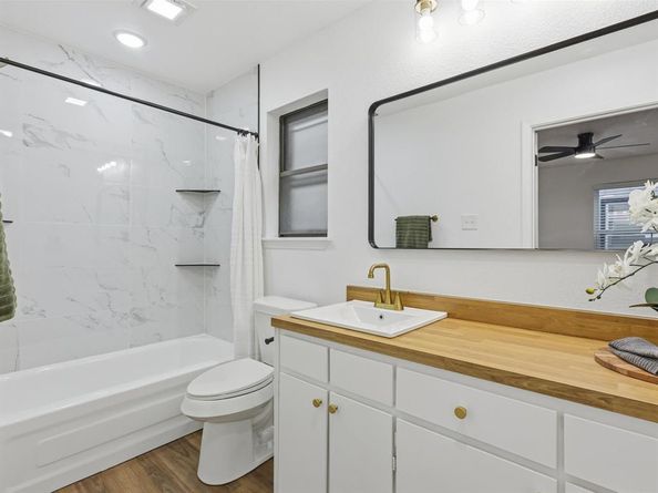 1910  Longmeadow Drive , Arlington Texas 76015