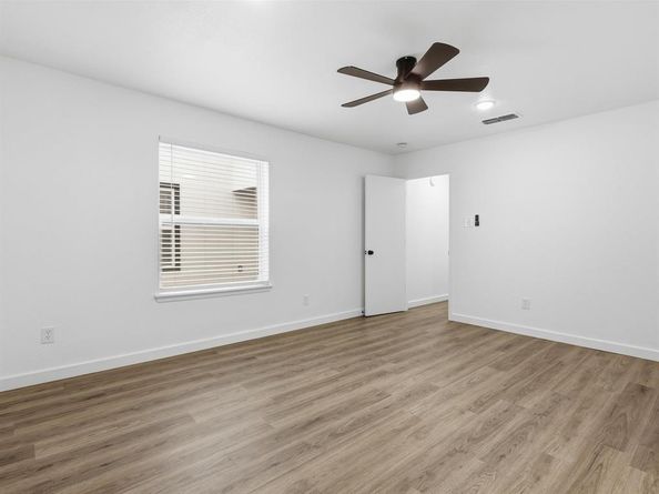 1910  Longmeadow Drive , Arlington Texas 76015