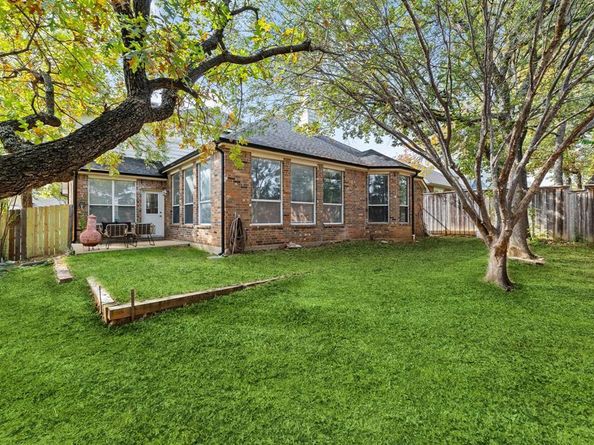 2001  Fair Oaks Circle , Corinth Texas 76210