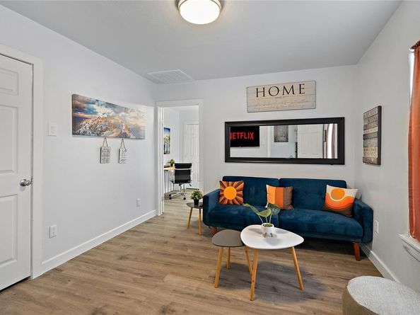 2308  Britton Avenue , Dallas Texas 75216