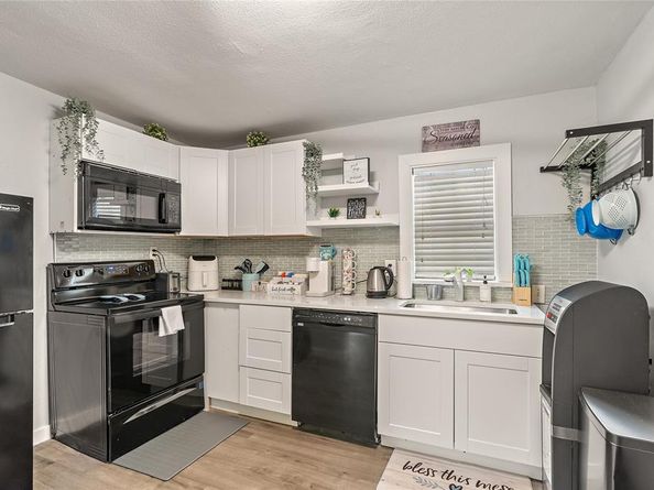 2308  Britton Avenue , Dallas Texas 75216