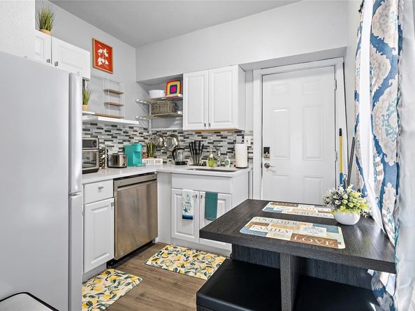 2308  Britton Avenue , Dallas Texas 75216