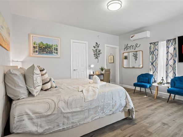 2308  Britton Avenue , Dallas Texas 75216