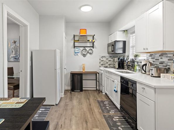 2308  Britton Avenue , Dallas Texas 75216