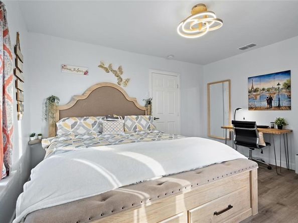 2308  Britton Avenue , Dallas Texas 75216