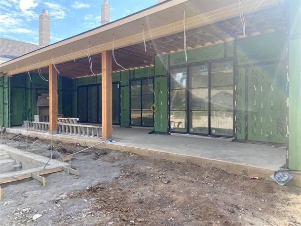 4117  Creekdale Drive , Dallas Texas 75229